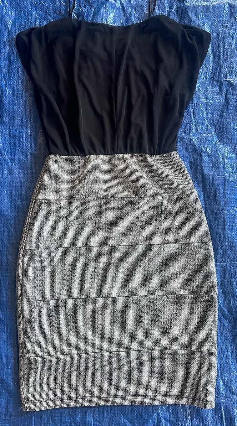 Enfocus Studio Women’s Size 4 Black and grey Dress