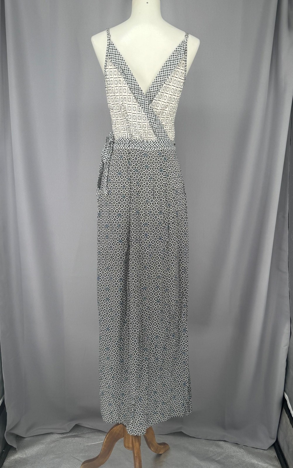 Young Fabulous & Broke Dress Small Black Floral Wrap Maxi Strappy Boho Summer