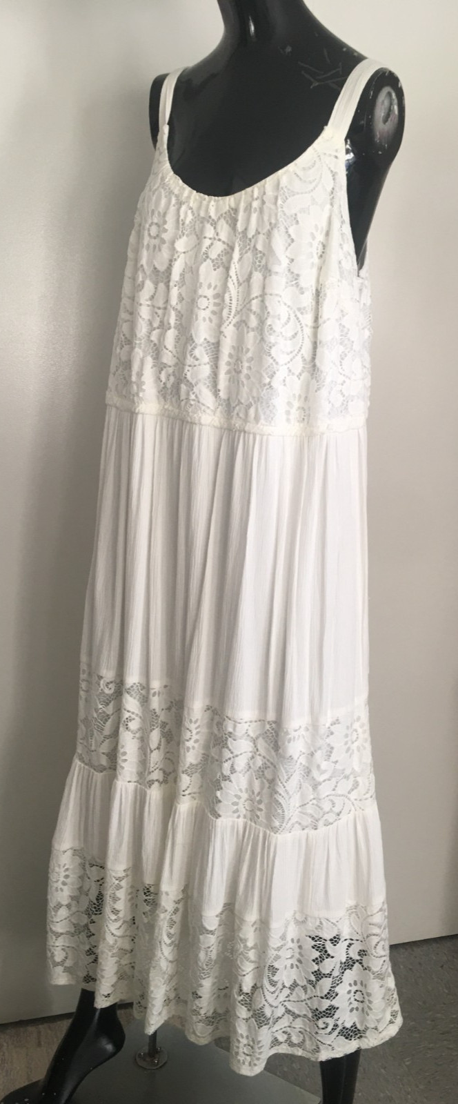 NWT LANE BRYANT Size 18/22 White Lace Cotton Rayon Nylon Blend Lined Dress
