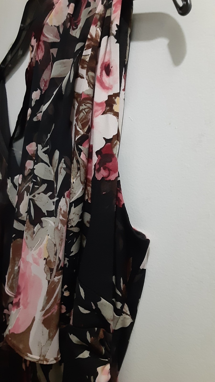 Connected Apparel size 16 Black/ Multicolor Floral Flutter Sleeve Dress New