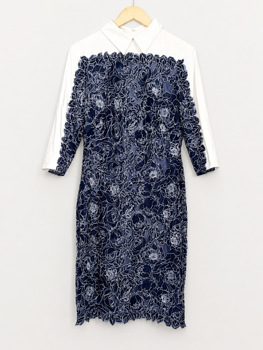 Tadashi Shoji Size Small Navy White Rose Motif Lace Sheath Dress 3/4 Sleeve