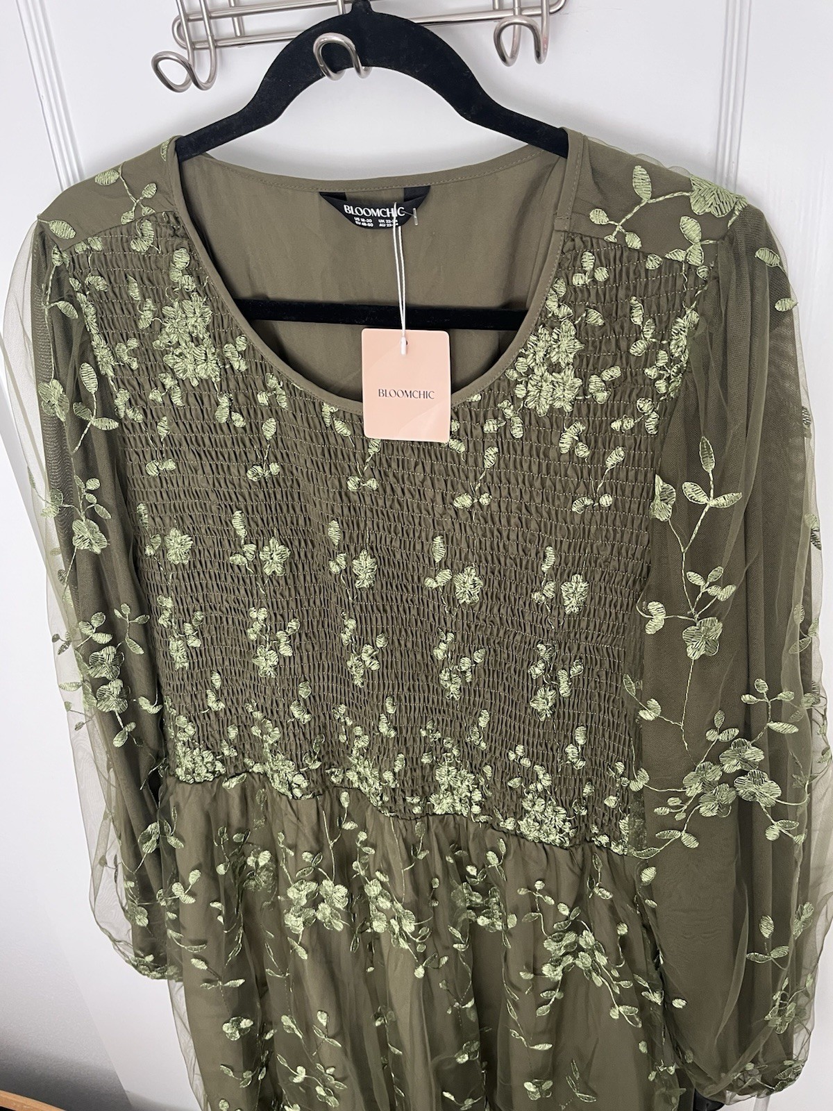 BLOOMCHIC Green Floral Embroidered Mesh Smocked Sheer Maxi Dress 18-20 (G6)