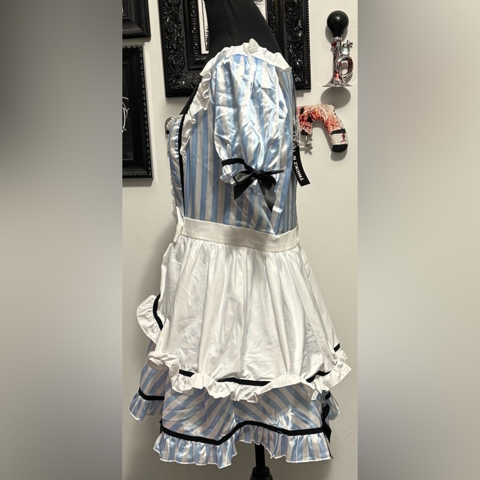NWT Dolls Kill / Trickz N’ Treatz Alice In Wonderland Costume Dress Size XXL