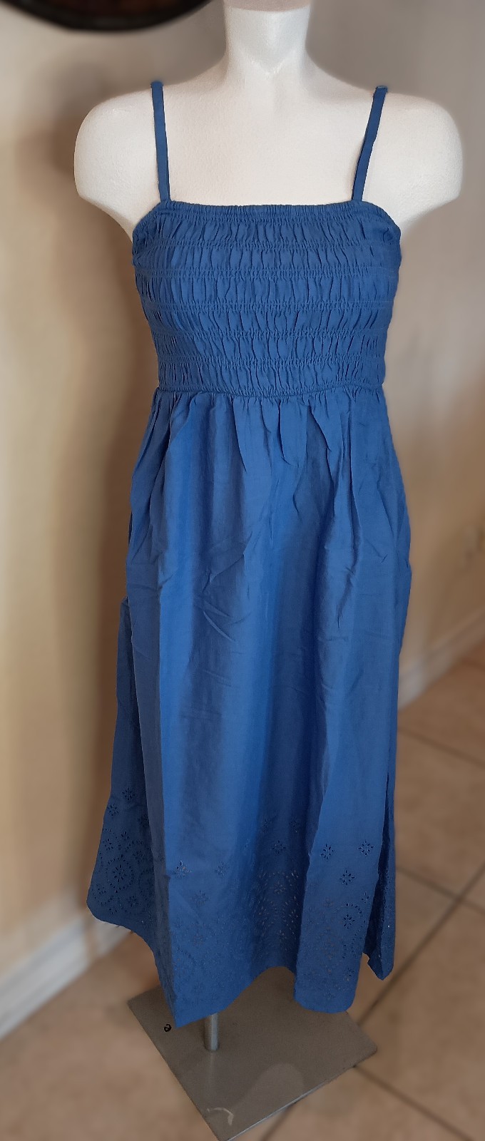 NWT OLD NAVY Royal Blue Eyelet Cami Smocked Midi Dress SZ Medium Petite