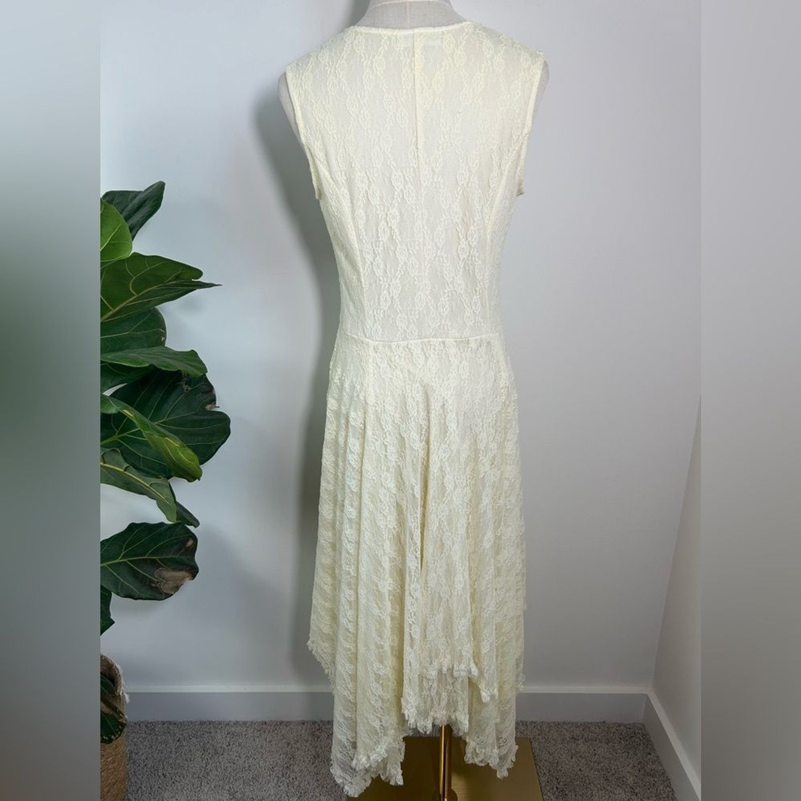 BACK IN THE SADDLE Lace Midi Dress
