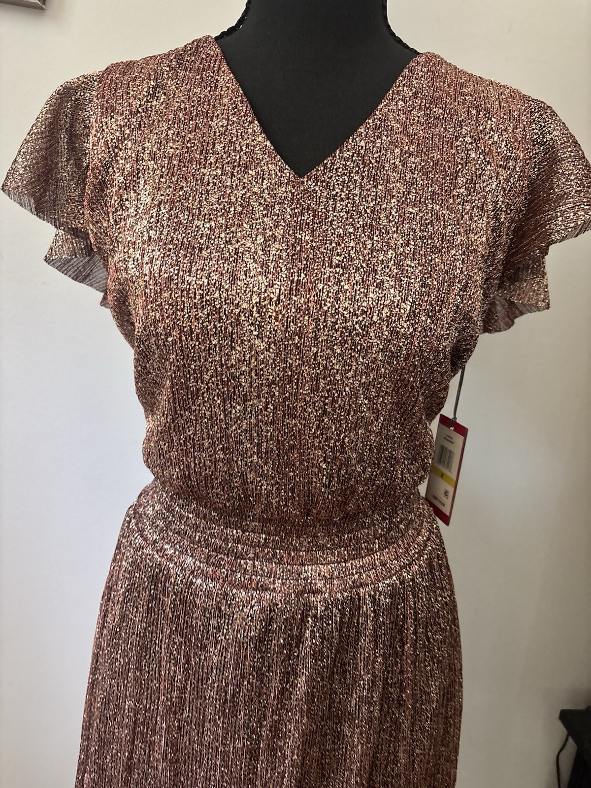 Vince Camuto Burgundy Metallic Knit Pleated V-Neck Flutter Sleeve Midi Dress M