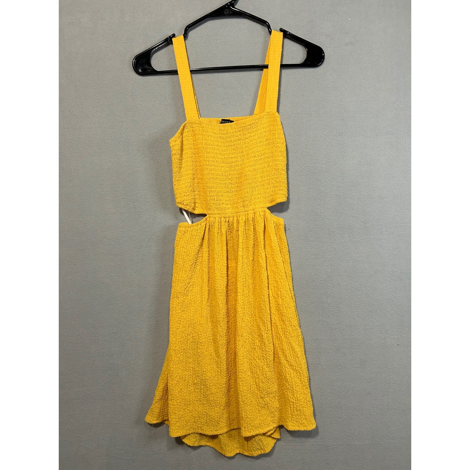Forever 21 Yellow Cutout Mini Dress Womens Small Smocked sundress Summer Spring