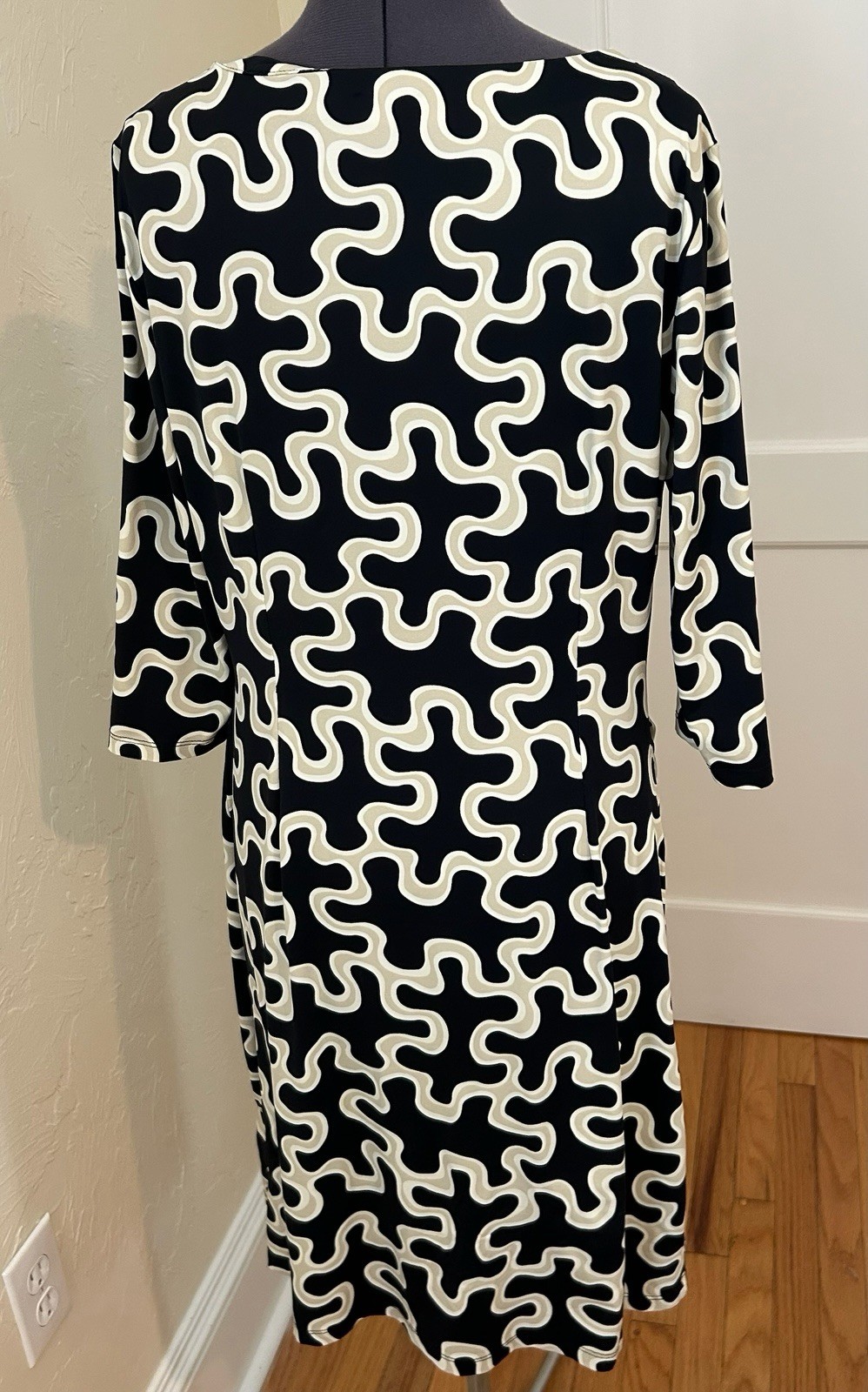 J. McLaughlin Women’s XL Black & Tan Dress W/Side Rouching – EUC