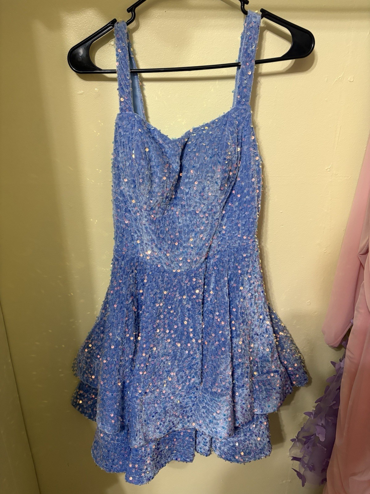 Light Blue Flowy Sparkly Sequin Short Homecoming Dress Square Neck Size Small