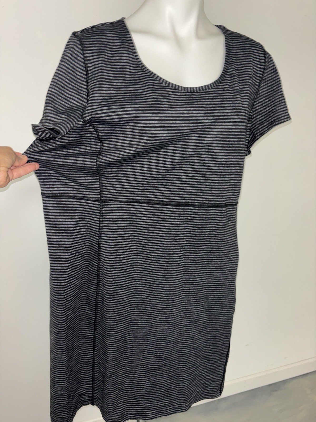 Duluth Trading Co black and gray striped short sleeve Spandex Women’s dress Xxl