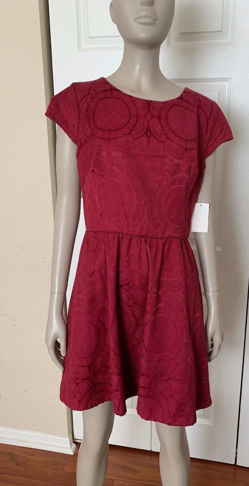 B. Darlin Wine With Black Dress Juniors Size 11-12 NWT