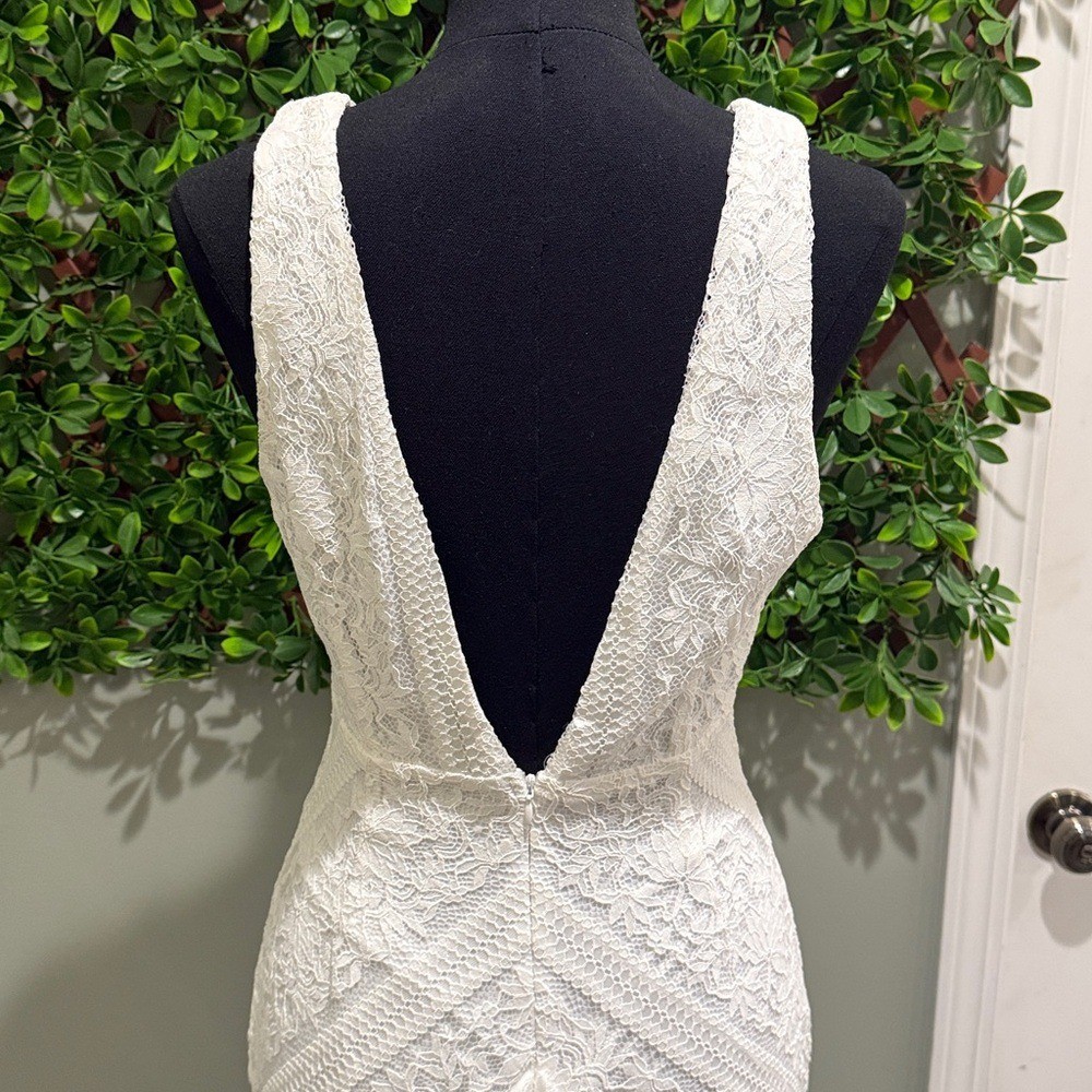 Adoring Attachment White Lace Twist-Front Sleeveless Dress