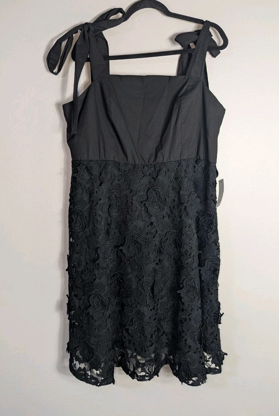 NWT Eloquii Black Laser Cut Lace Tie Shoulder Dress Size 18