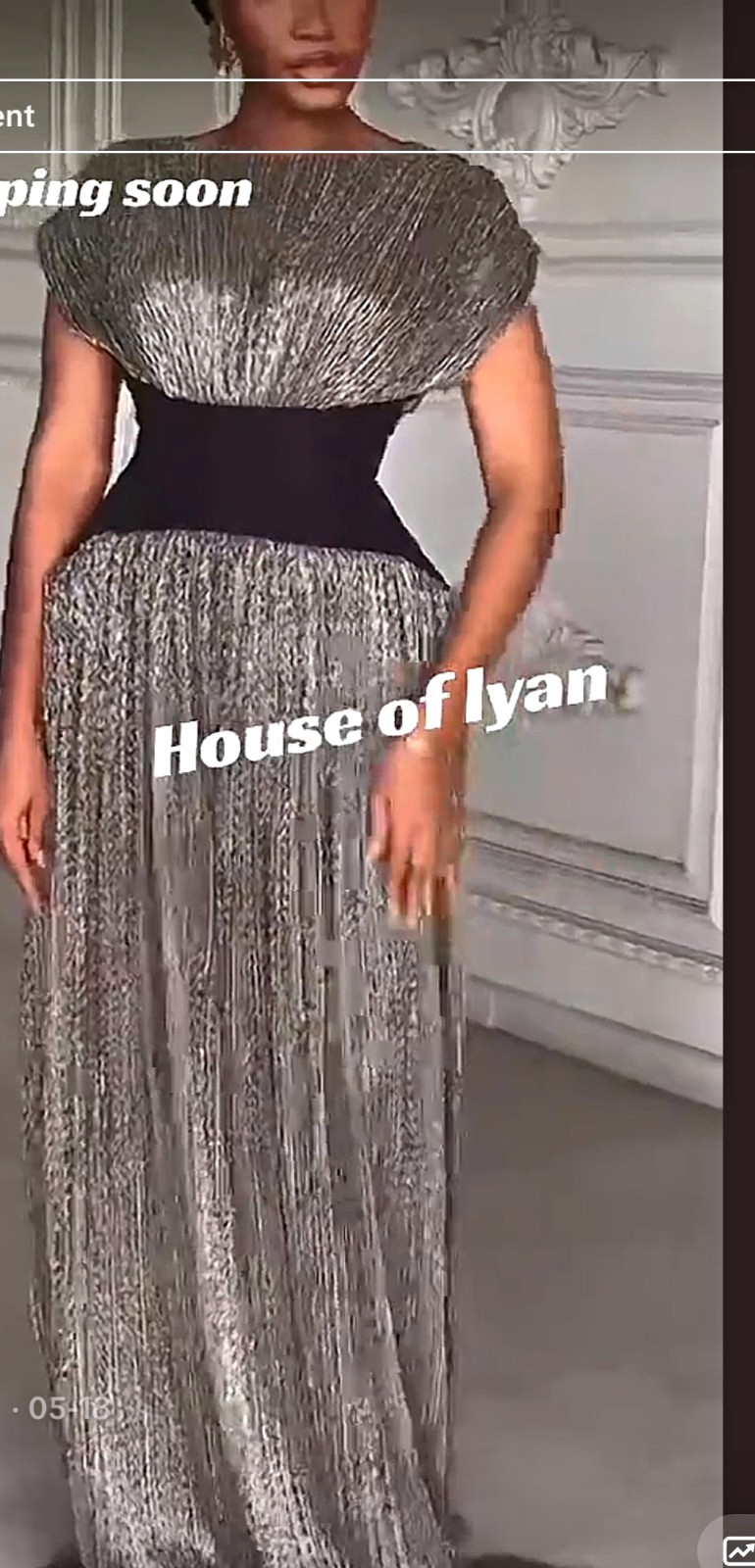 House of Lyan Silver Metallic Pleated A-Line Long Dress Round Neck EU 48