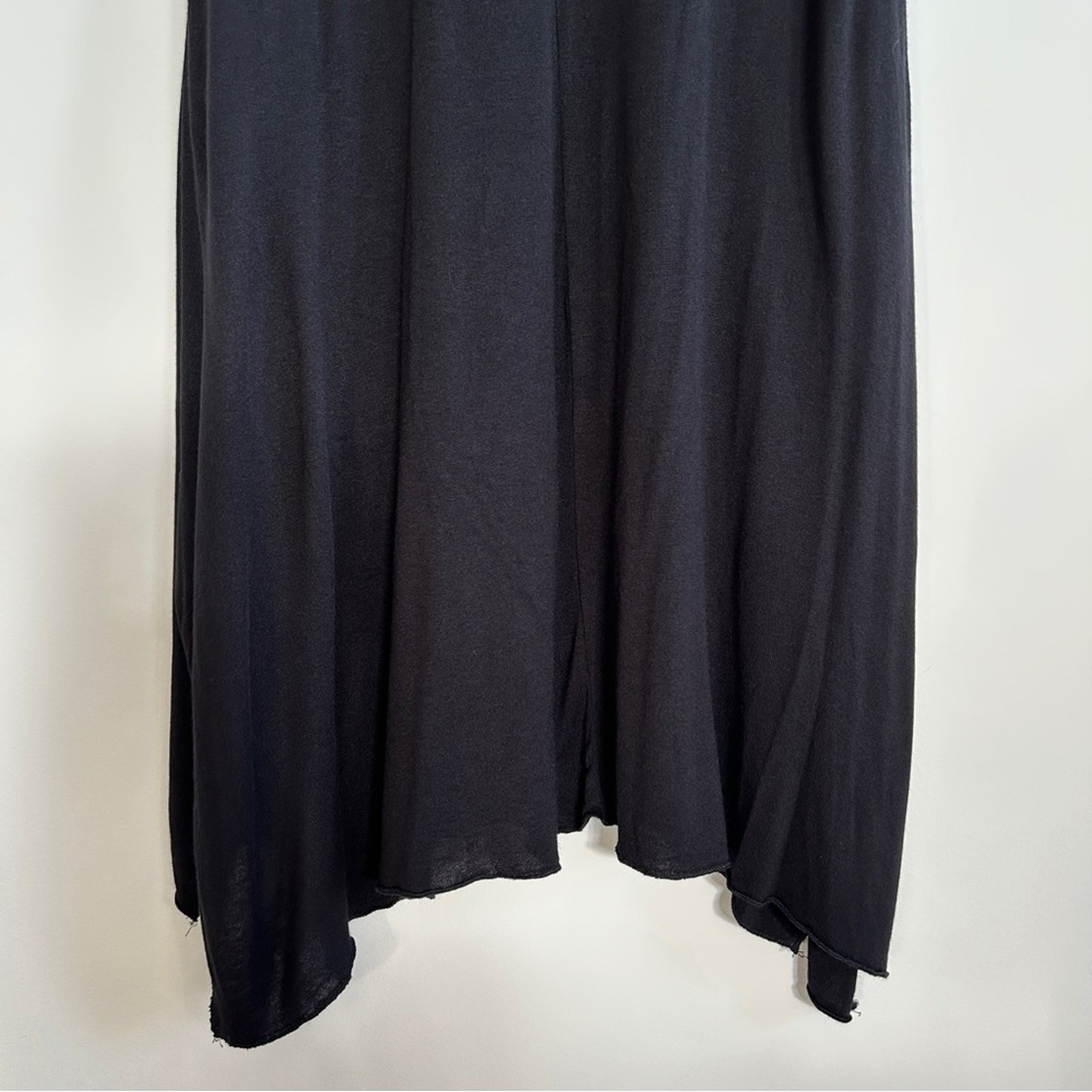 LUUKAA Black Scoop Neck Handkerchief Hem Sleeveless Stretchy Midi Dress Size 10