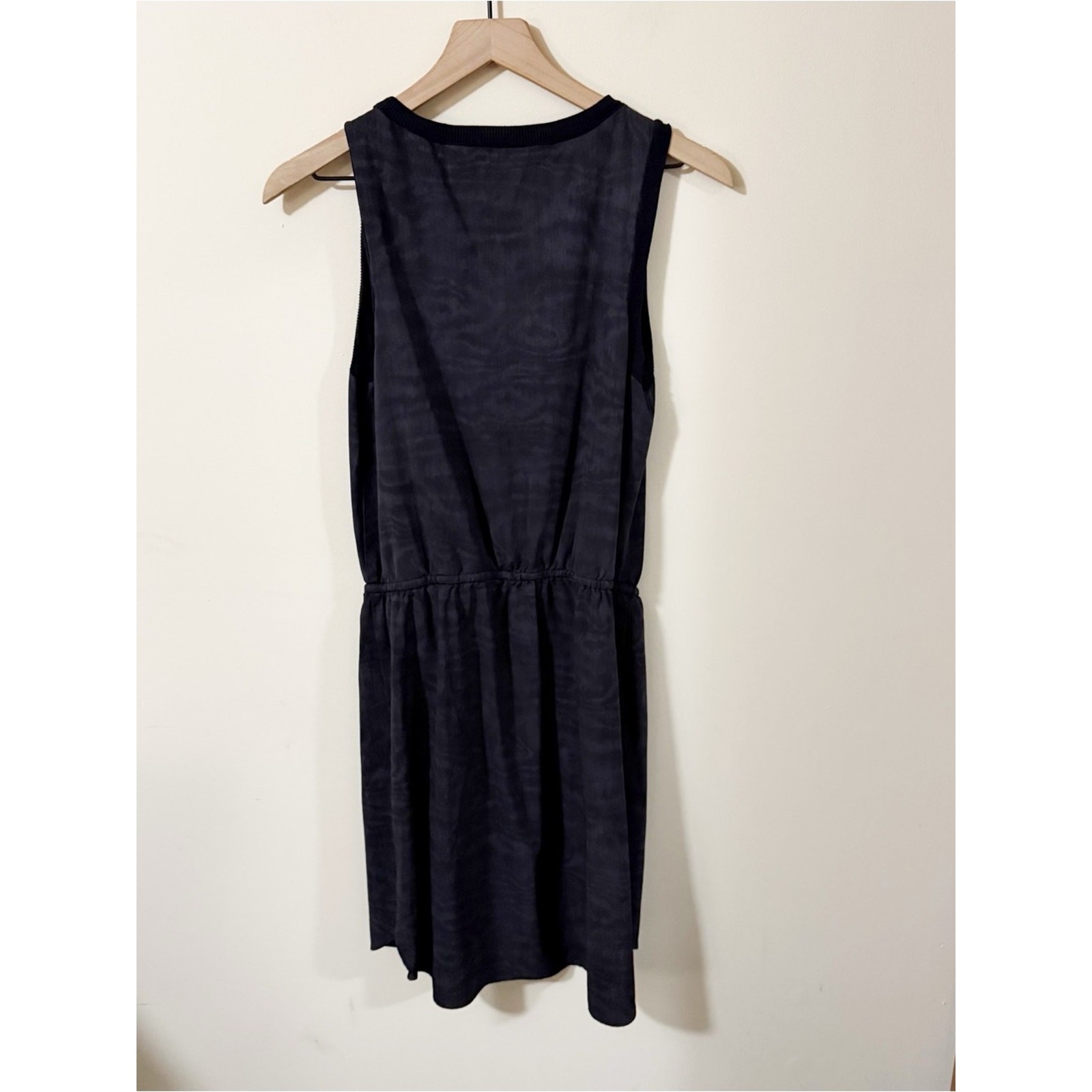 Athleta Black and Gray Athletic Womens Dress Cinch Waist Size Small Activewear