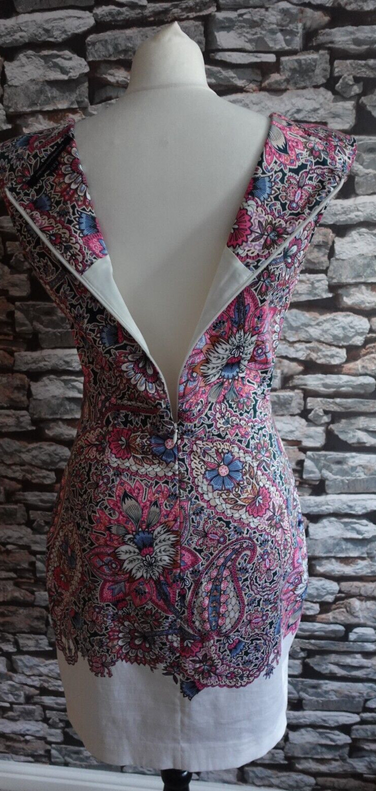 French Connection Beautiful Pretty Summer V Neck Lined Floral Dress Size 12