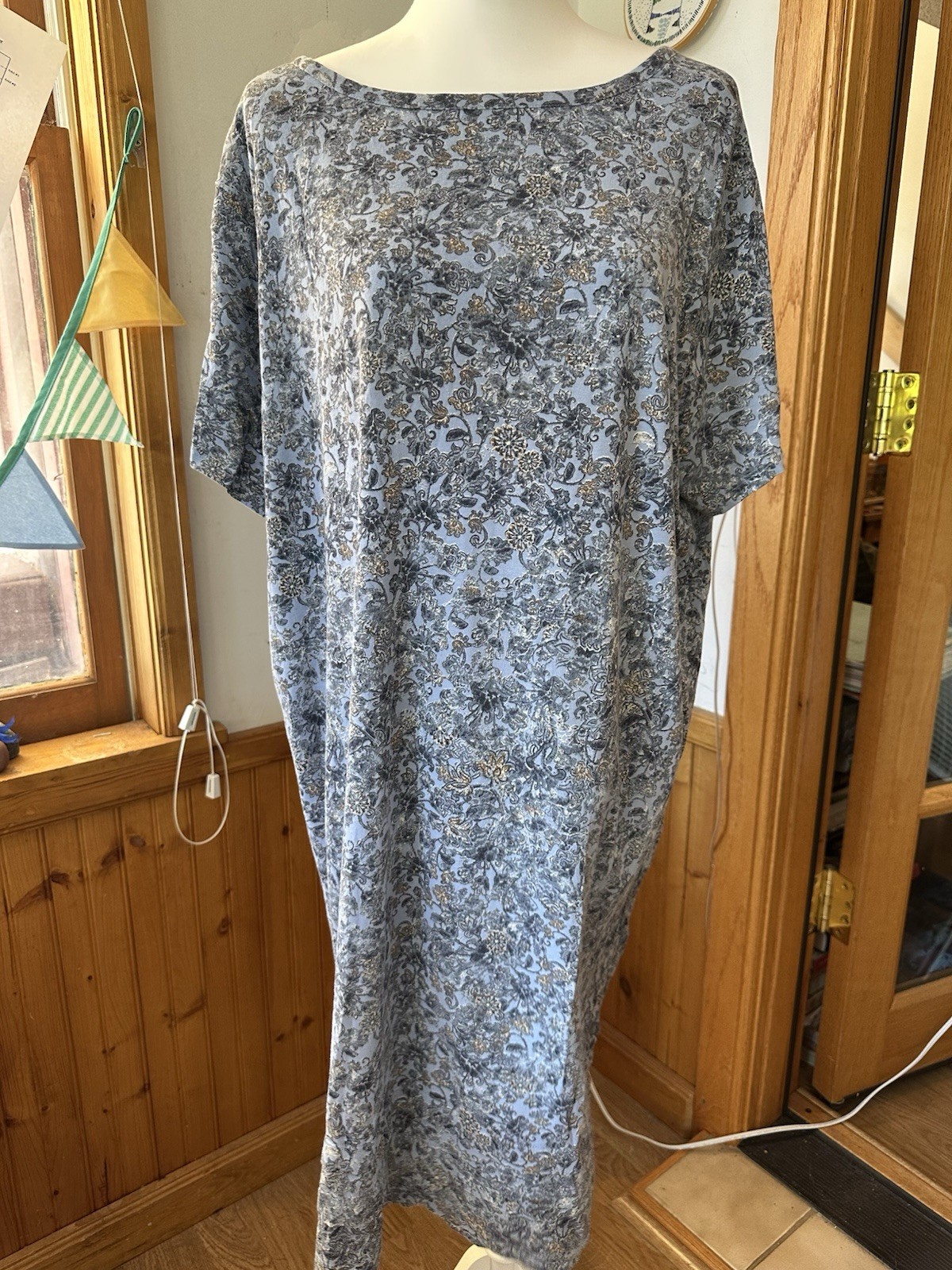 Pure Jill Soft T-Shirt Dress Women’s PLUS 2X Blue Floral V-Neck Pullover Pockets