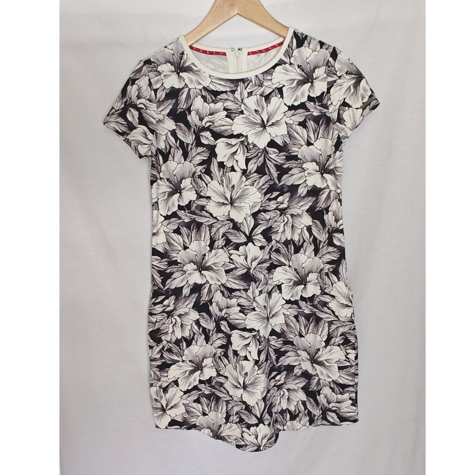 Tommy Bahama Dress Aubrey Lani Kai Bay Short Sleeve XS Black White IslandZone