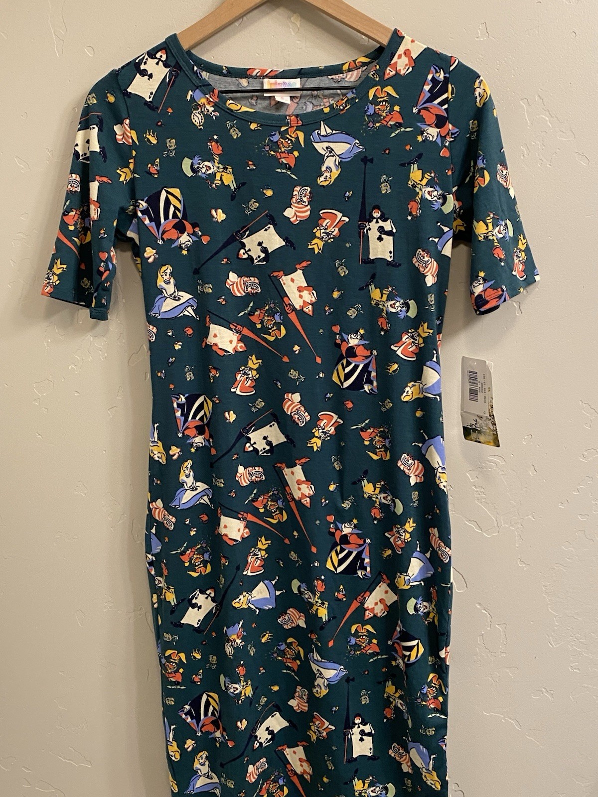 Disney’s Size Small Alice in Wonderland Characters LulaRoe Julia Dress Green NWT