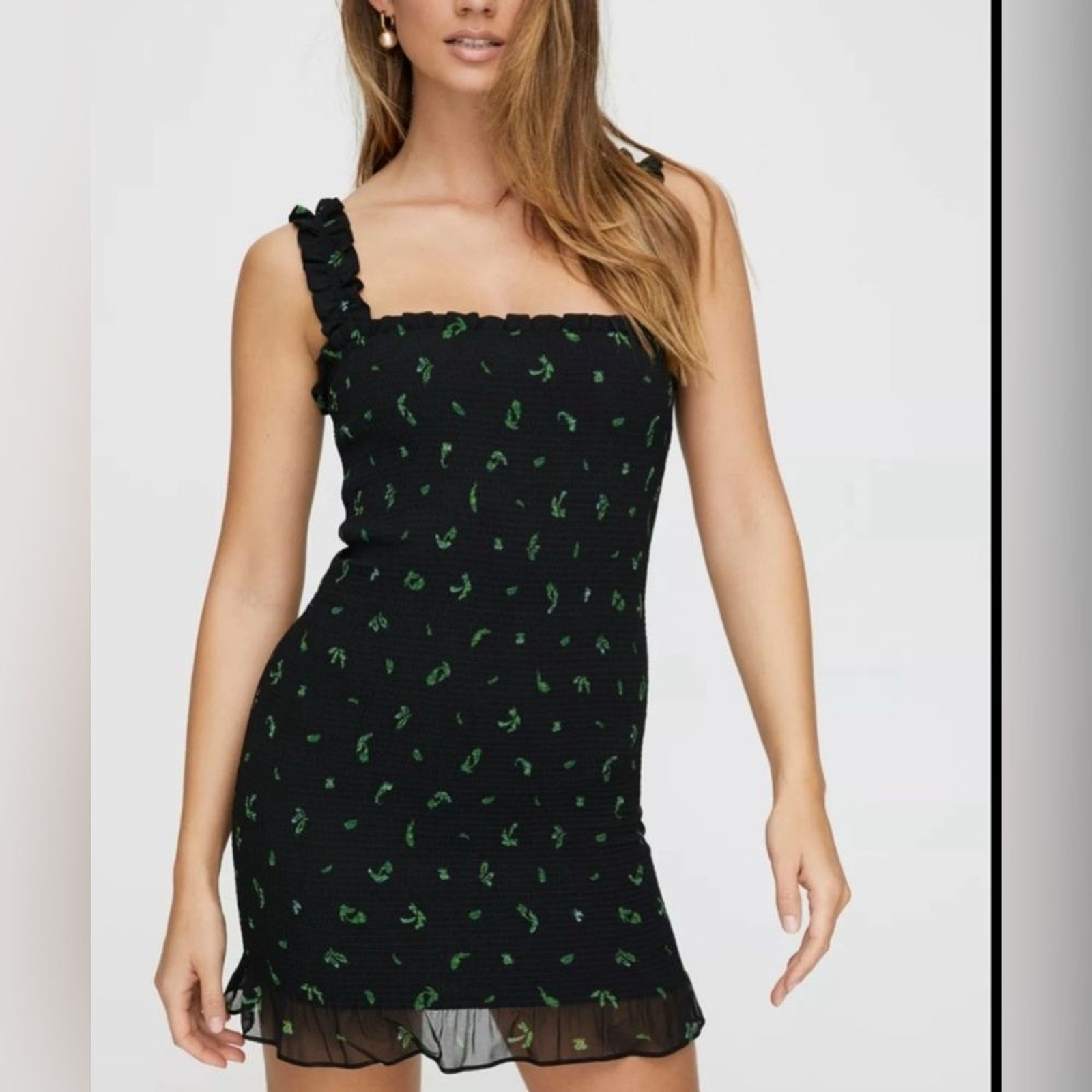 Aritzia Wilfred Luella Smocked mini dress Small NWT leaf print black green