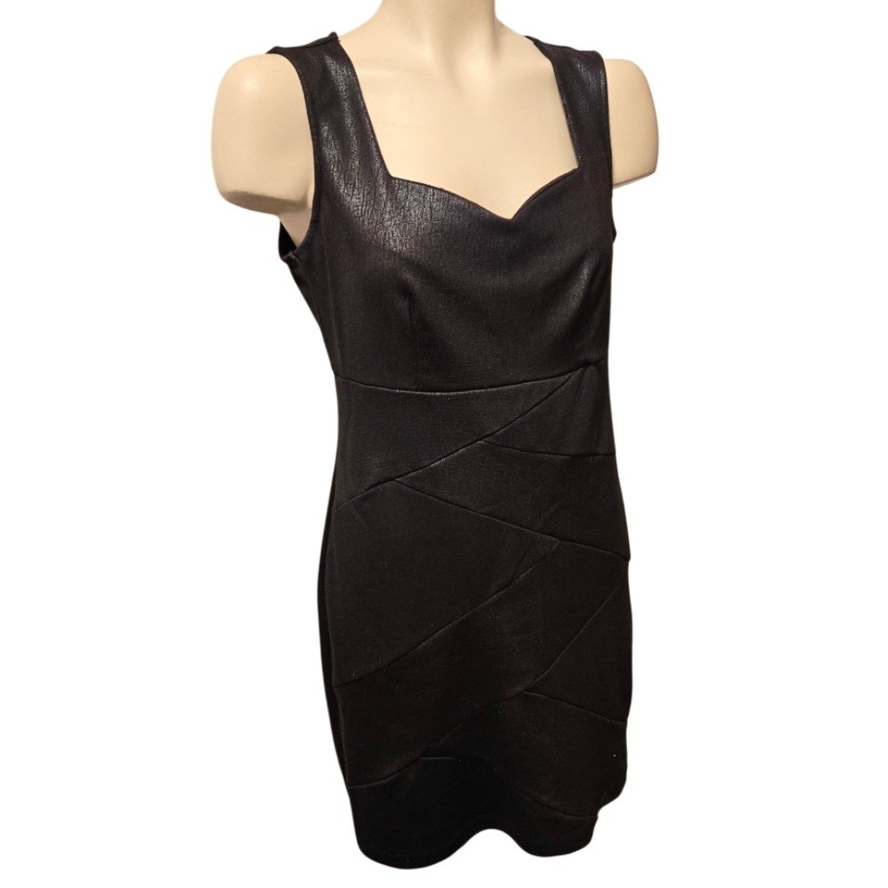 VANITY Sweetheart Neckline Waterfall Pattern Midi Black Fitted Dress Size Medium