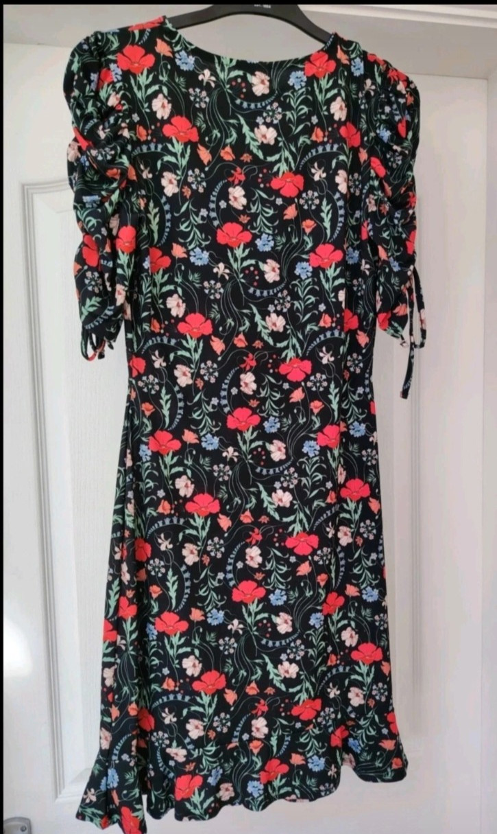 Warehouse Black Multi Coloured Mix Floral Flippy Dress Short Sleeves Size 10