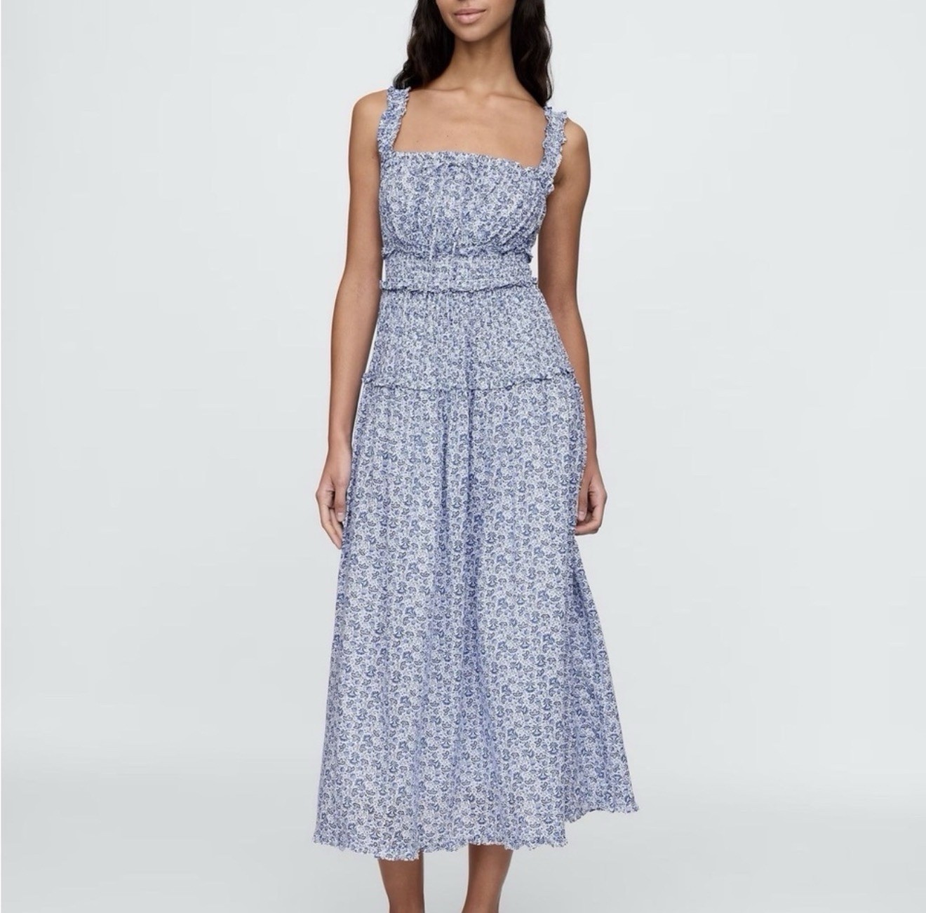 Gap x DÔEN Blue/White Floral Smocked Square Neck Strappy Midi Dress M