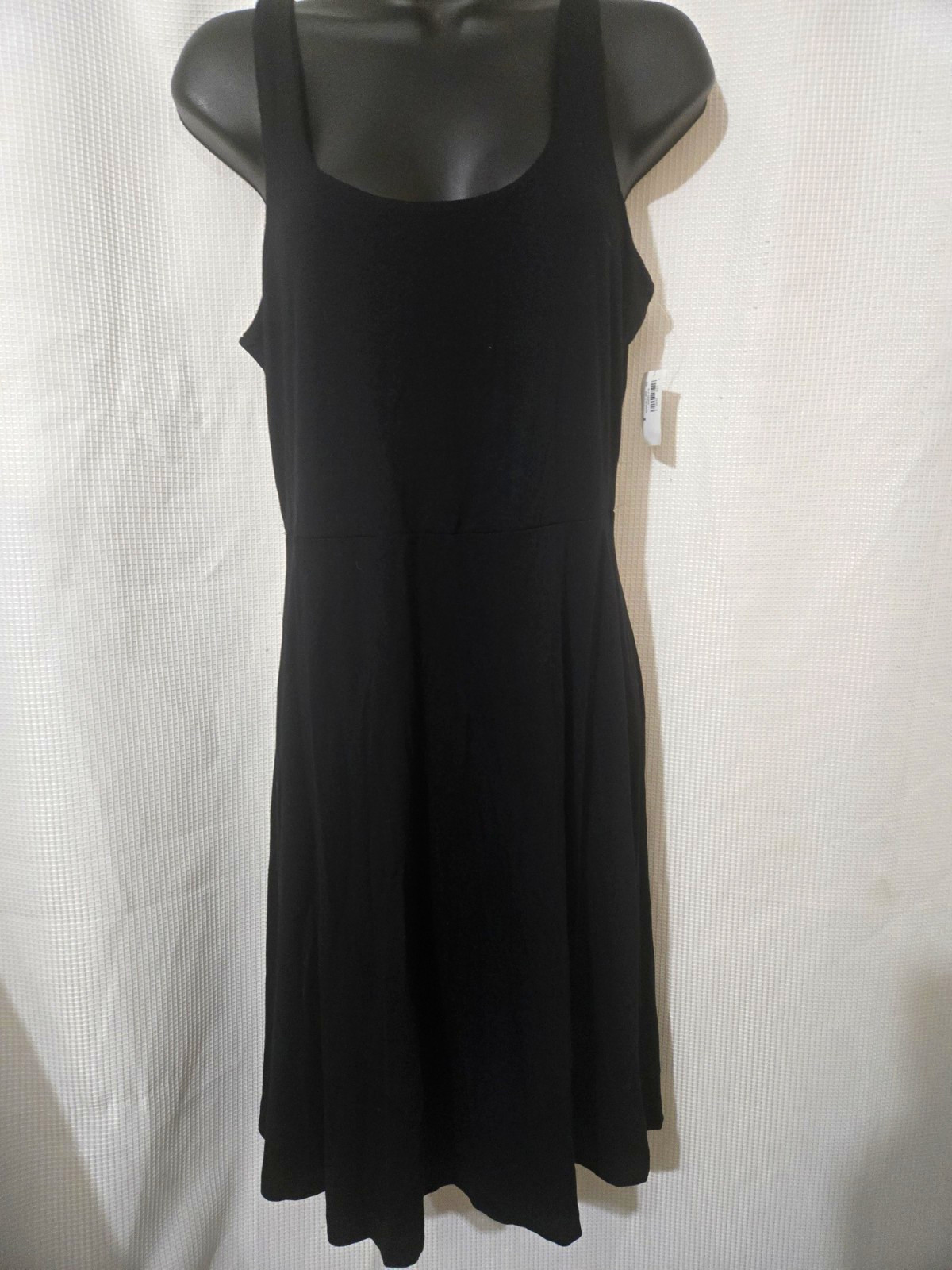 Old Navy Black Solid Knit A-Line Dress Scoop Neck Sleeveless Knee Length M