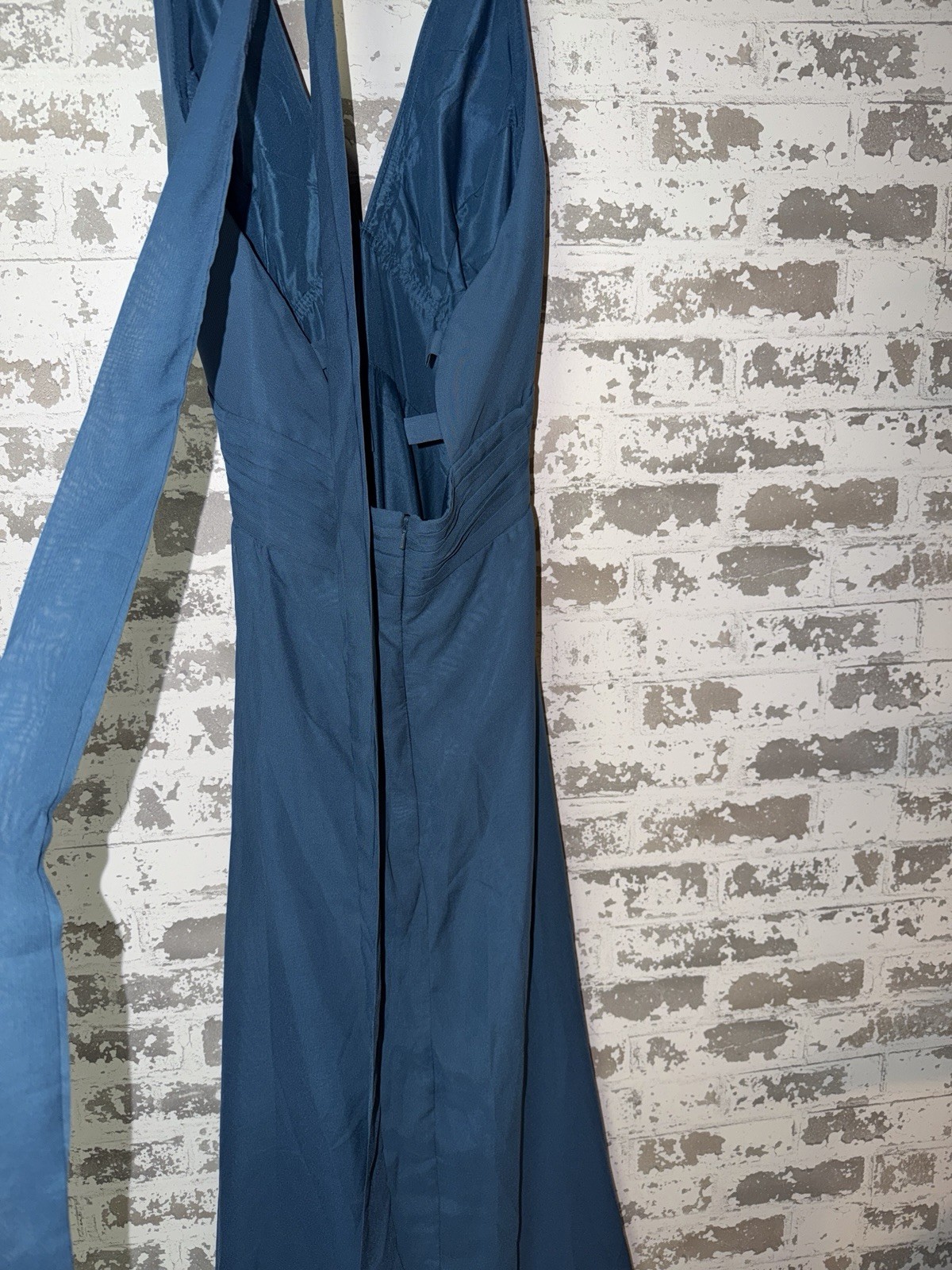 Beautiful Classic Chic Style Formal Gown Dress – Prom Wedding – Blue Size 6