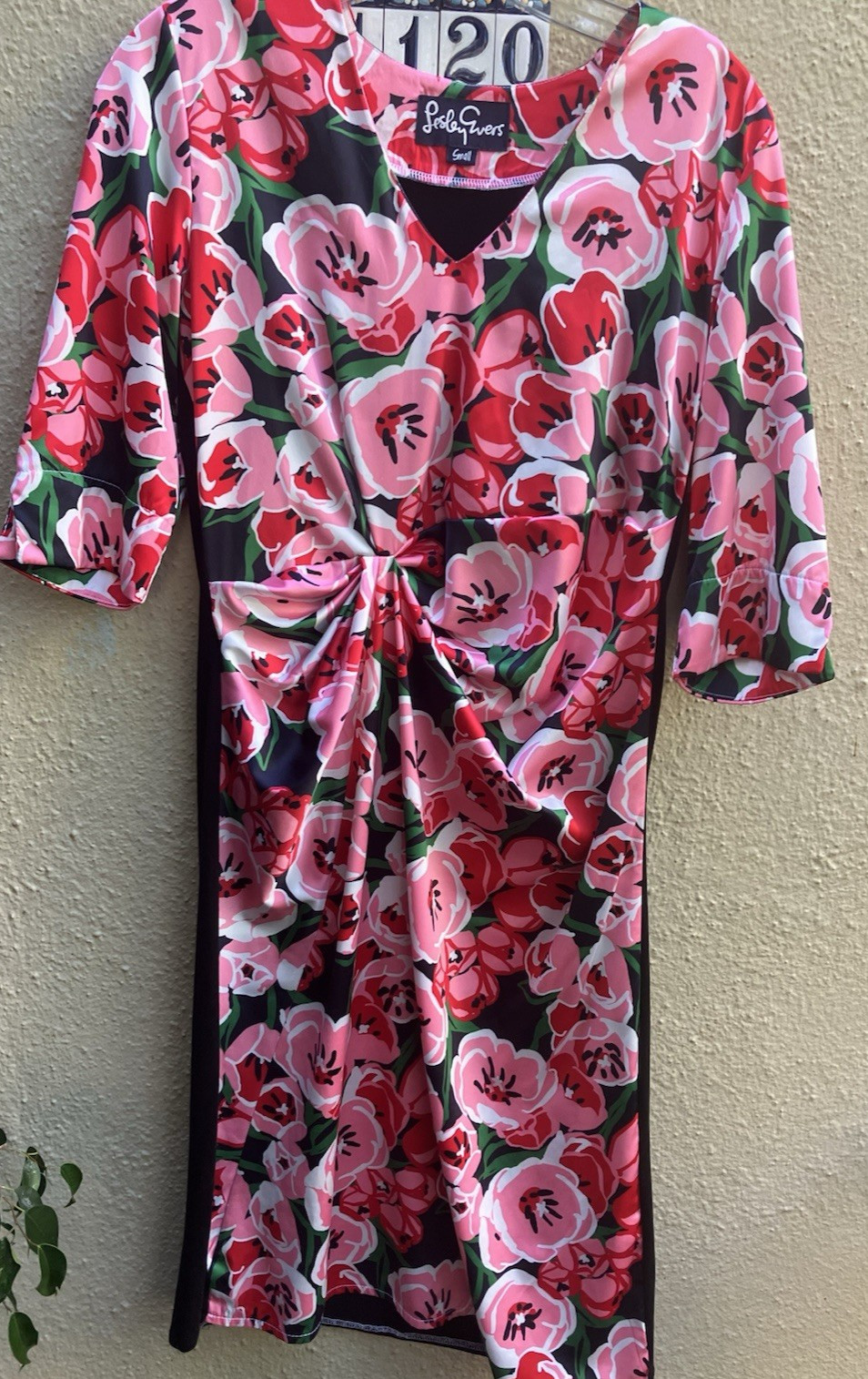Lesley Evers dress Small Half Sleeve/Silky Polyester/Back is Black Modal