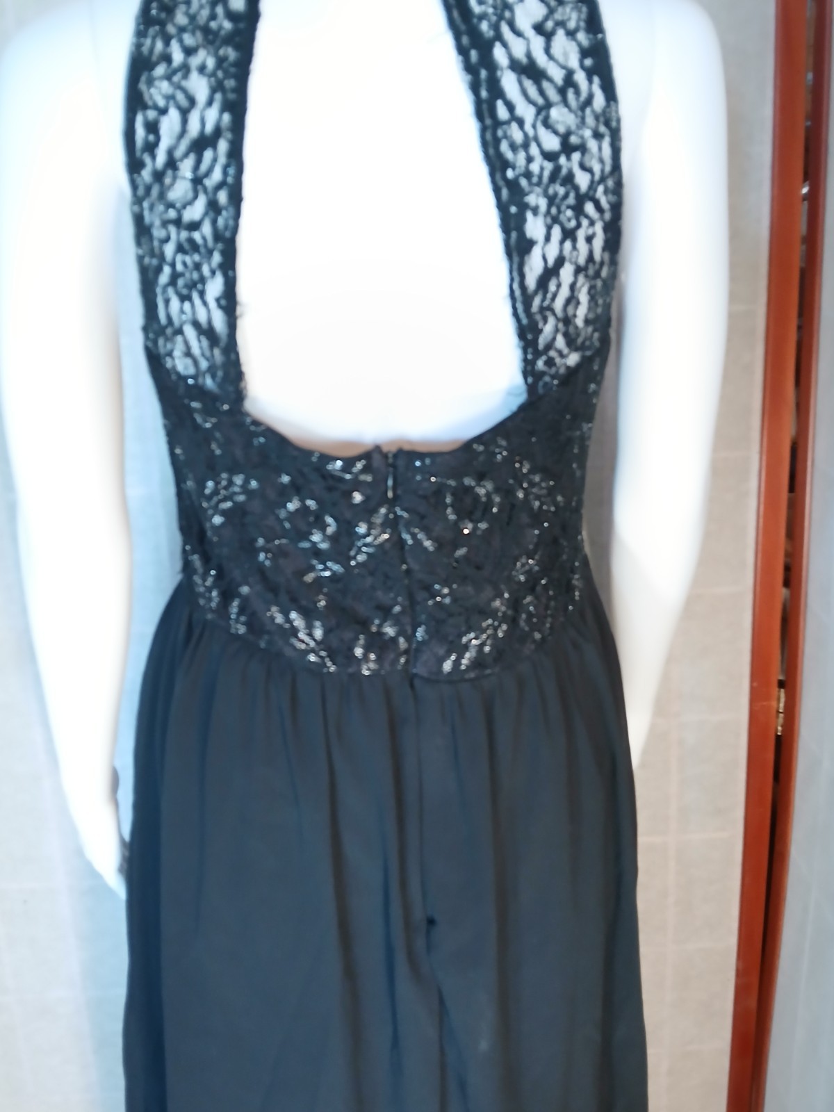 Mujer Moderna Size Medium Black Evening Dress Sequin Beaded Waist Sparkled Top