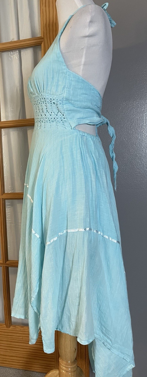 Halter Neck Handkerchief Hem Dress Sz M Lace Trim Blue Crinkled Rayon Lagenlook