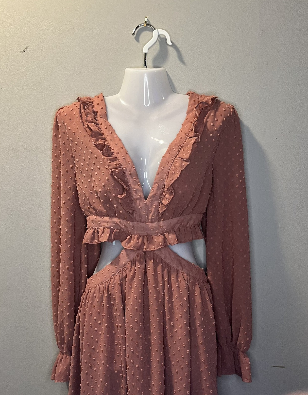 DO+BE Dusty Rose Swiss Dot Cutout Mini Dress Long Sleeve Ruffle Size S