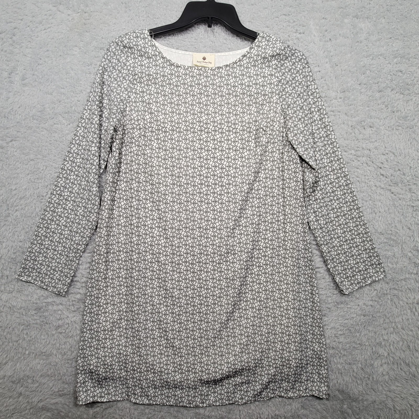 Betseys Boutique Shop Shift Dress Womens M Gray White Geometric Pattern Lined LS