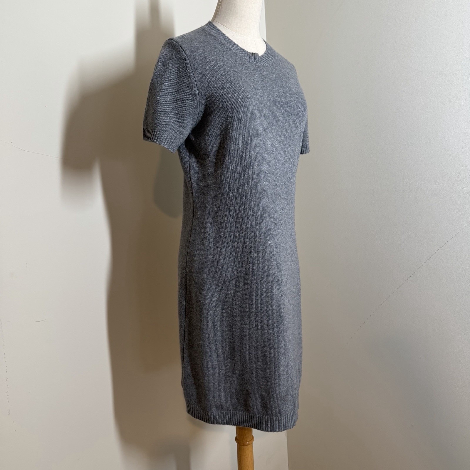 Theory Grey Wool & Cashmere Blend Fabric -SZ M- Short Sleeve Knit Dress Stretch