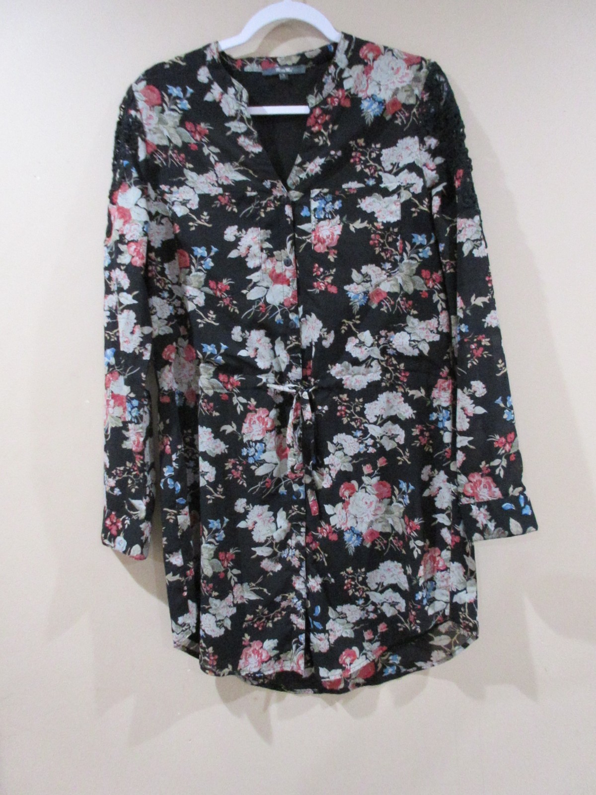 Miss Me Shirt Tunic Dress Women M Floral Black Lace Applique Long Sleeve