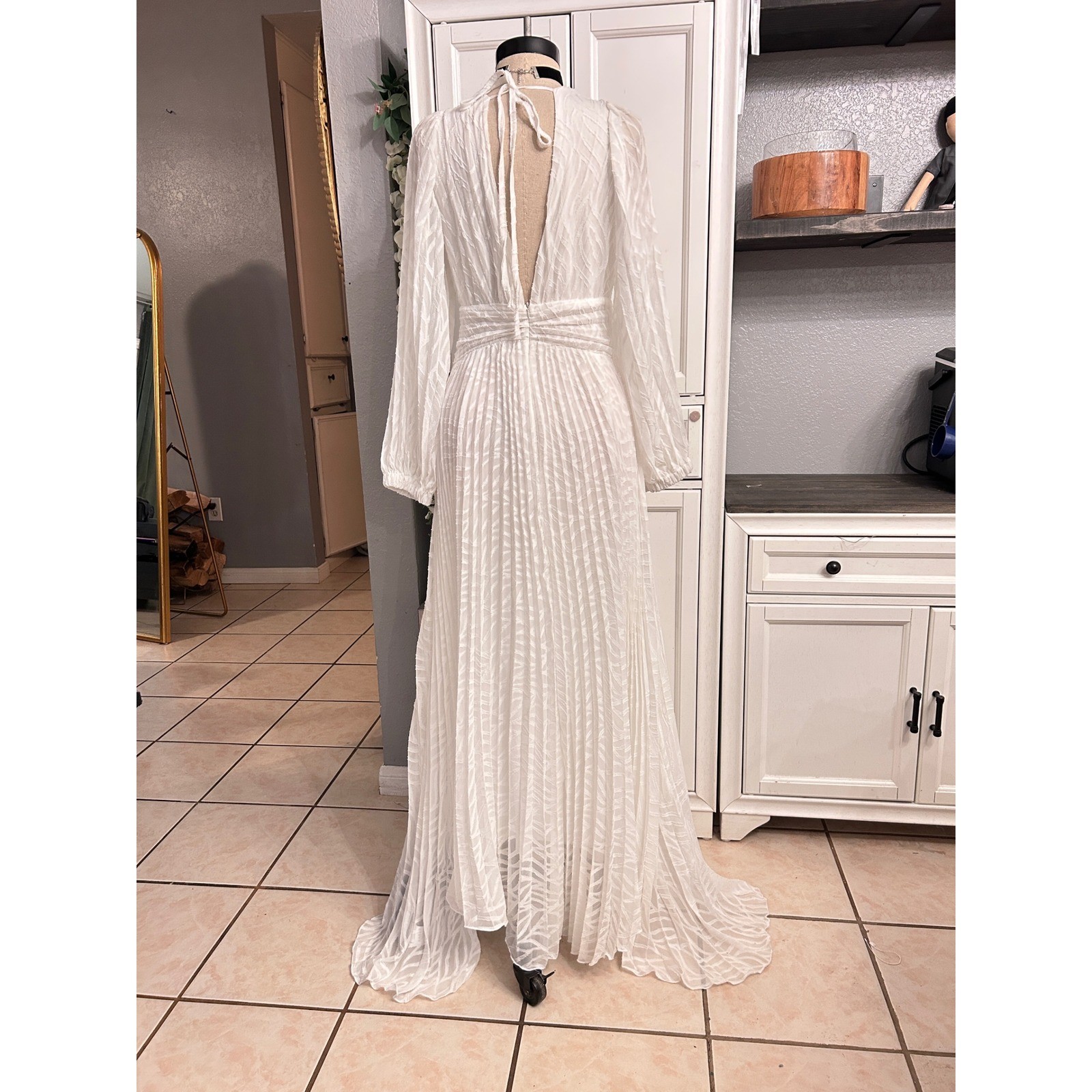 White Textured Pleated V-Neck Maxi Dress Long Sleeve Open Back Bridal Formal