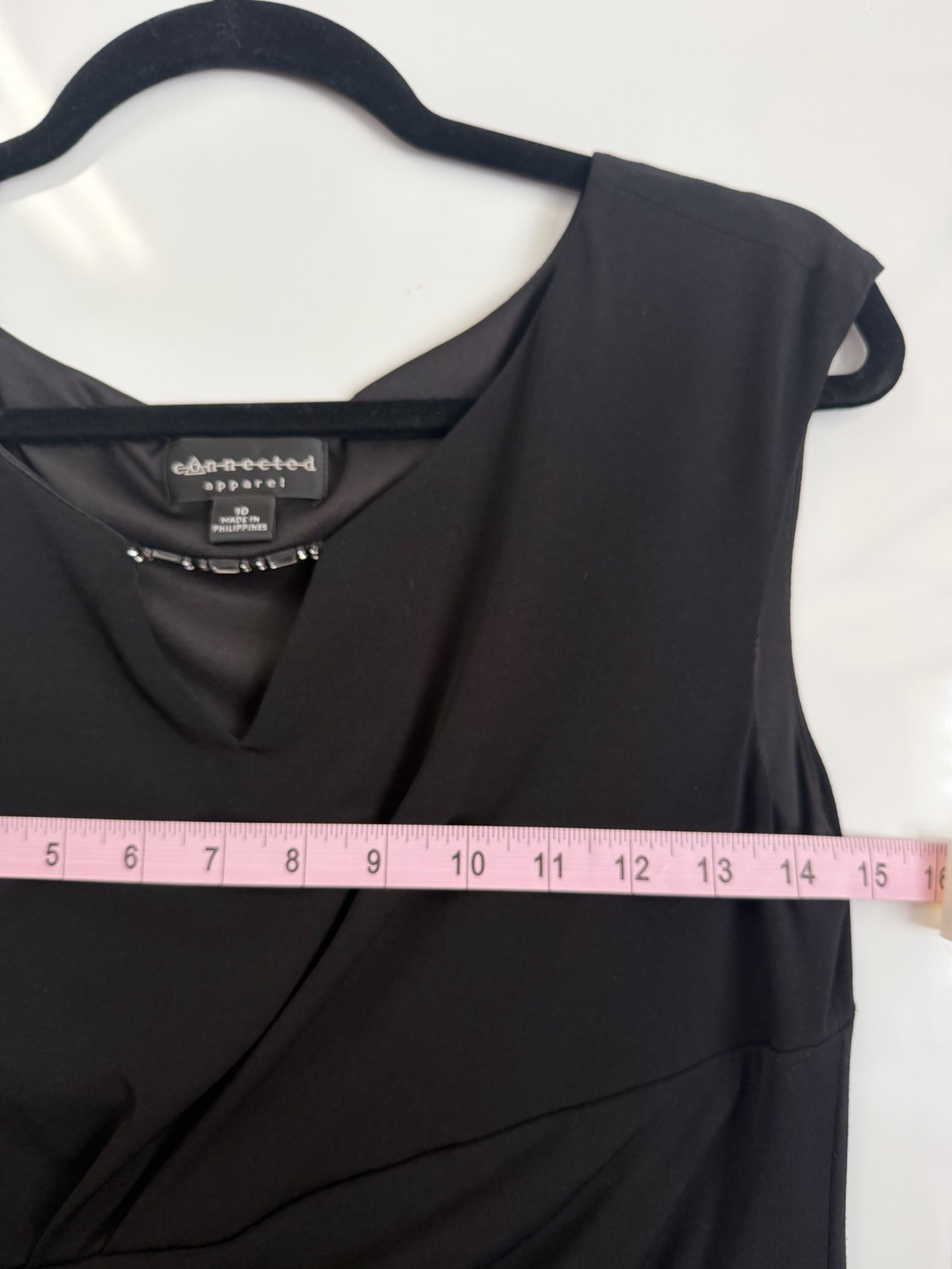 Timeless Elegance: The Classic Black Evening Column Workwear Dress 10