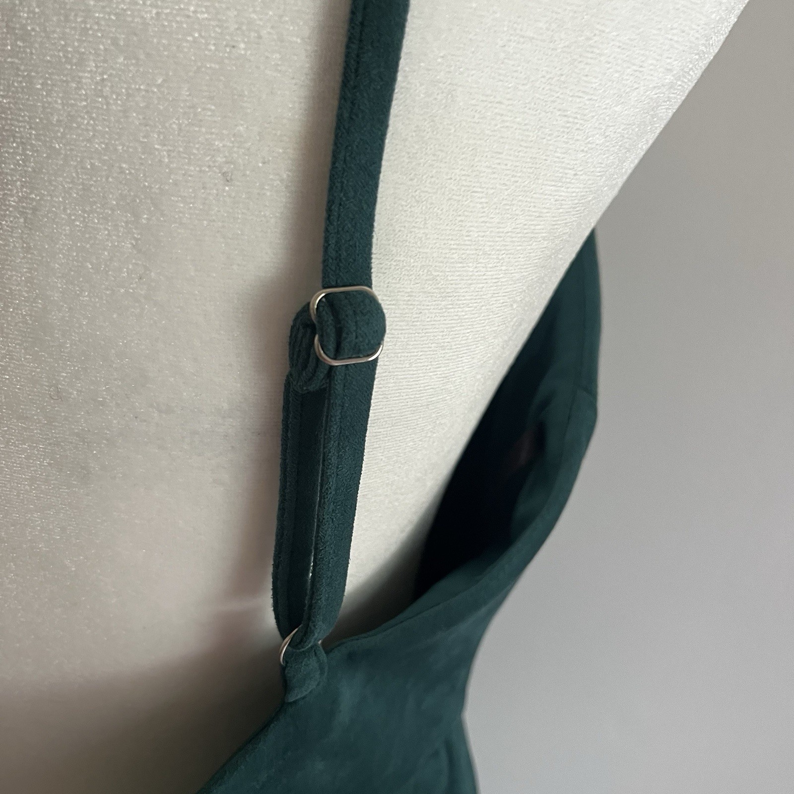 superdown Green Suede V-Neck Strappy Bodycon Mini Dress Zip Adjustable Size M