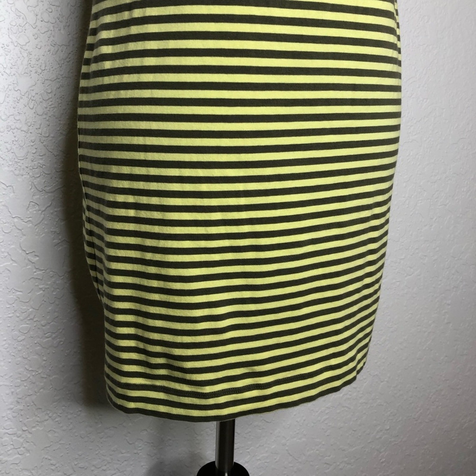 Theory yellow brown striped cap sleeve tee dress size Medium