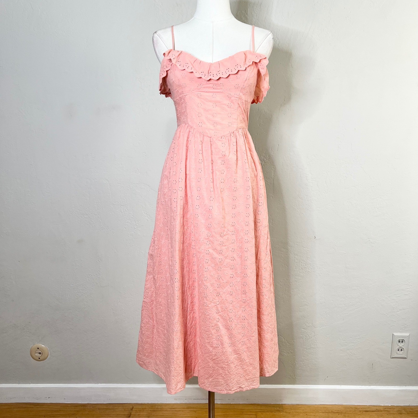 Lulus Peach Pink Eyelet Cotton Midi Dress Ruffle Sweetheart Bustier Pockets S
