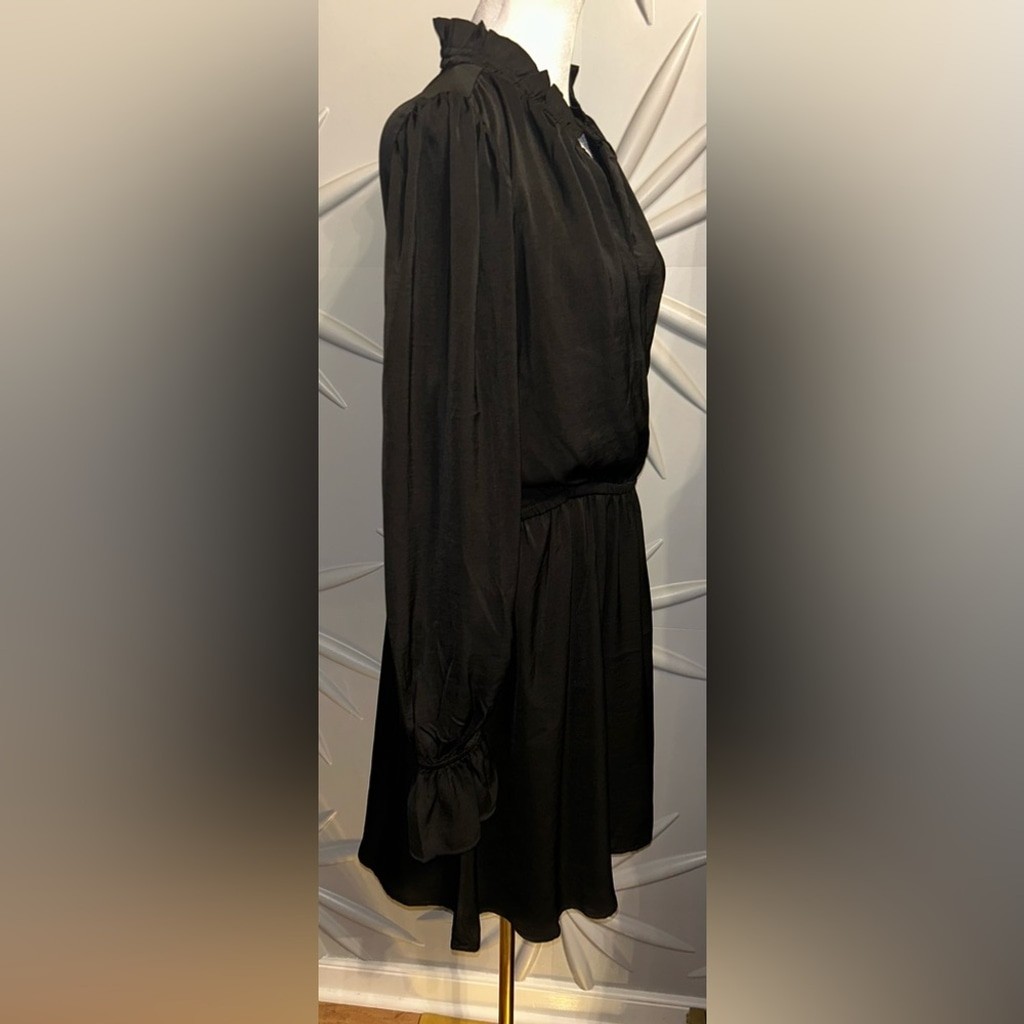 NWT Banana Republic SZ M Black faux wrap dress w/ruffled neckline/bust 32”-38”