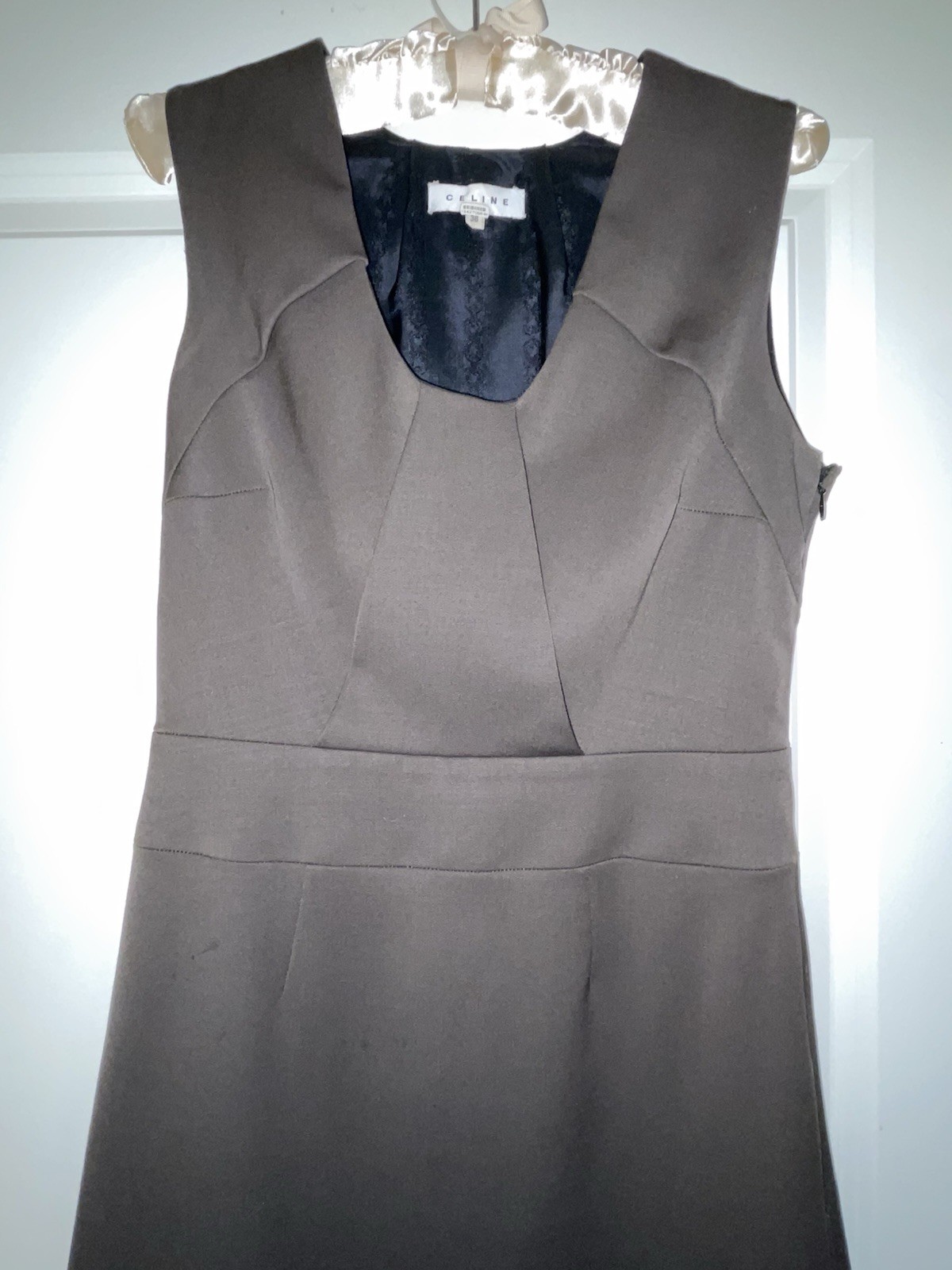 Celine Couture Solid A-Line Scoop Neck Sleeveless Knee Length Dress in Brown 38