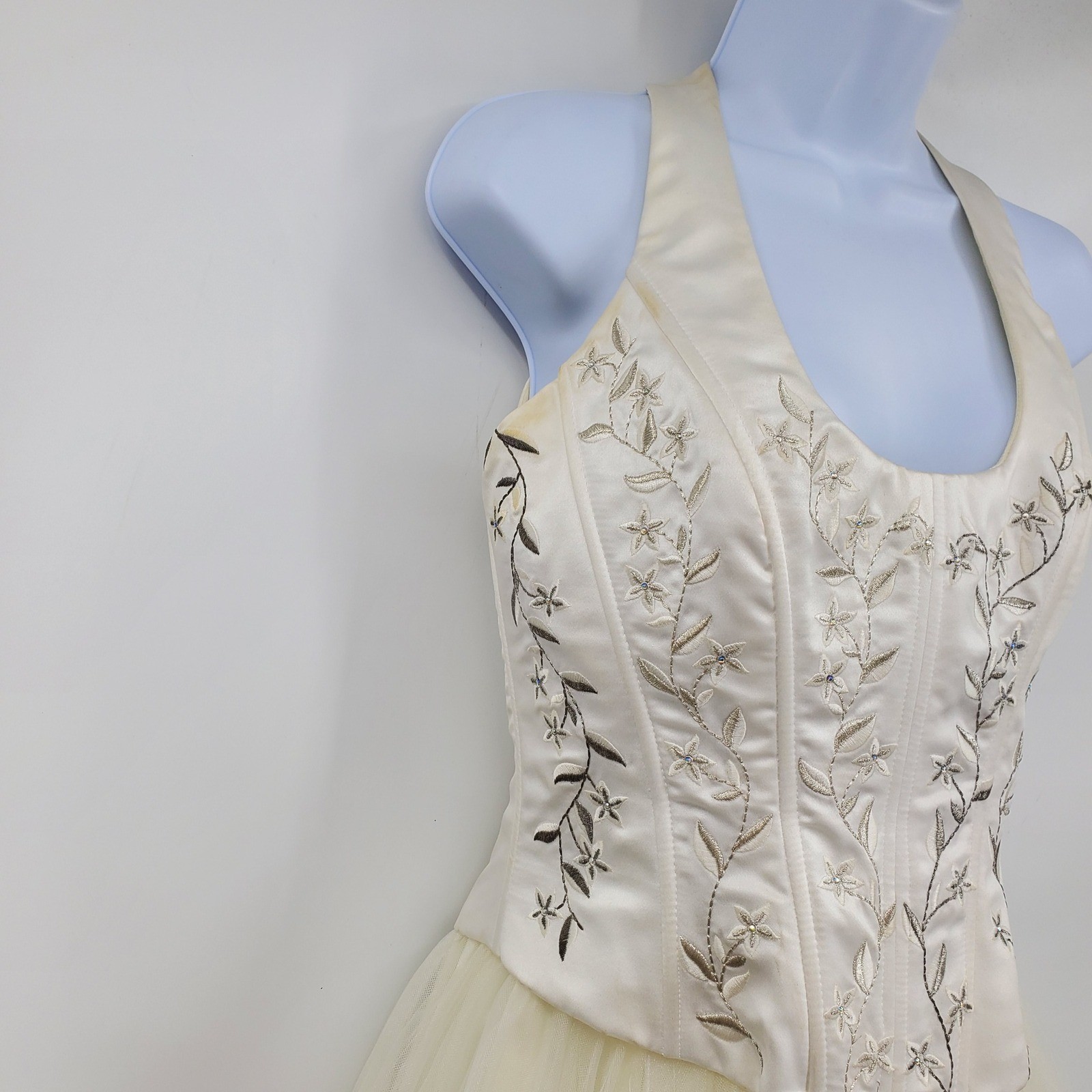 Vintage Cache Ivory Embroidered Halter Tulle Ball Gown Formal Dress 6 Wedding