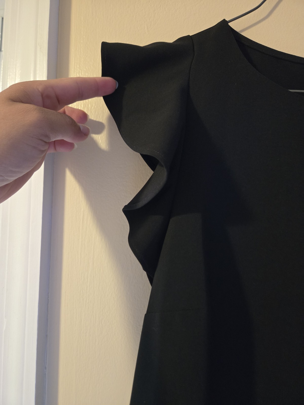 LOFT Black Flutter Sleeve Ruffle Hem Shift Dress Size 2 PETITE