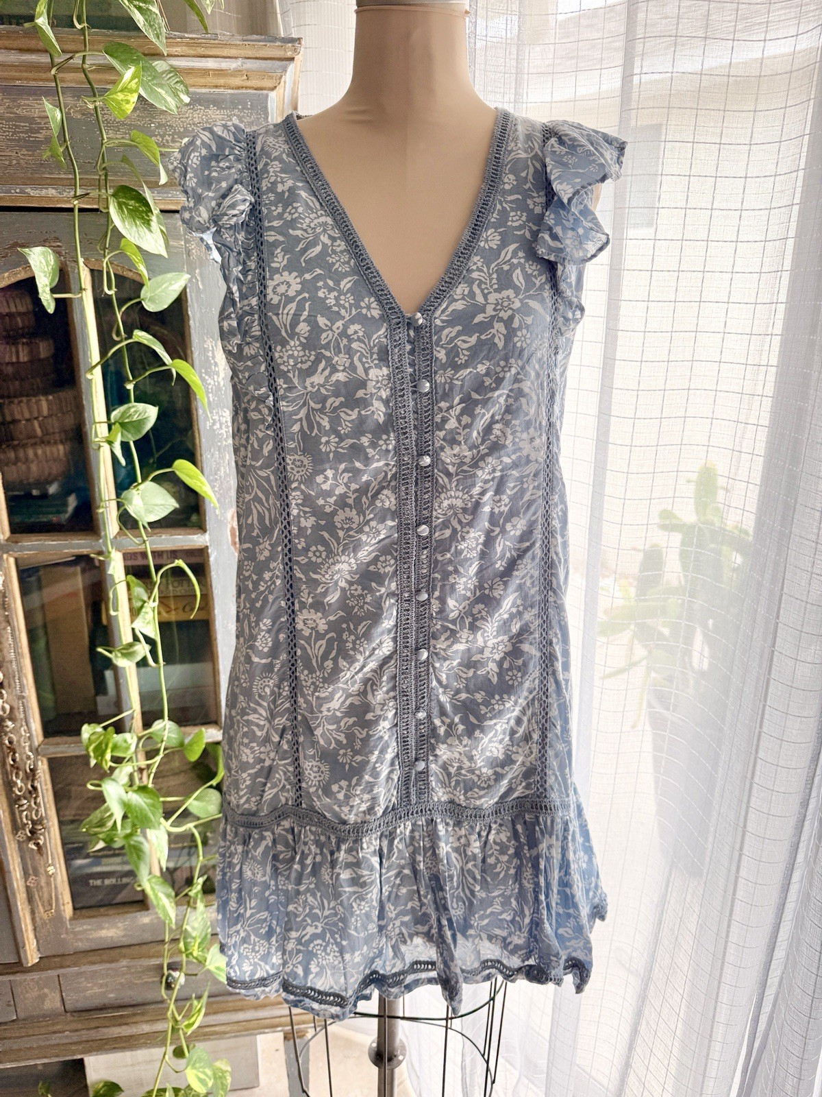Lucky Brand Boho Mini Dress Crochet Trim Ruffle Shoulder Floral Cottagecore M