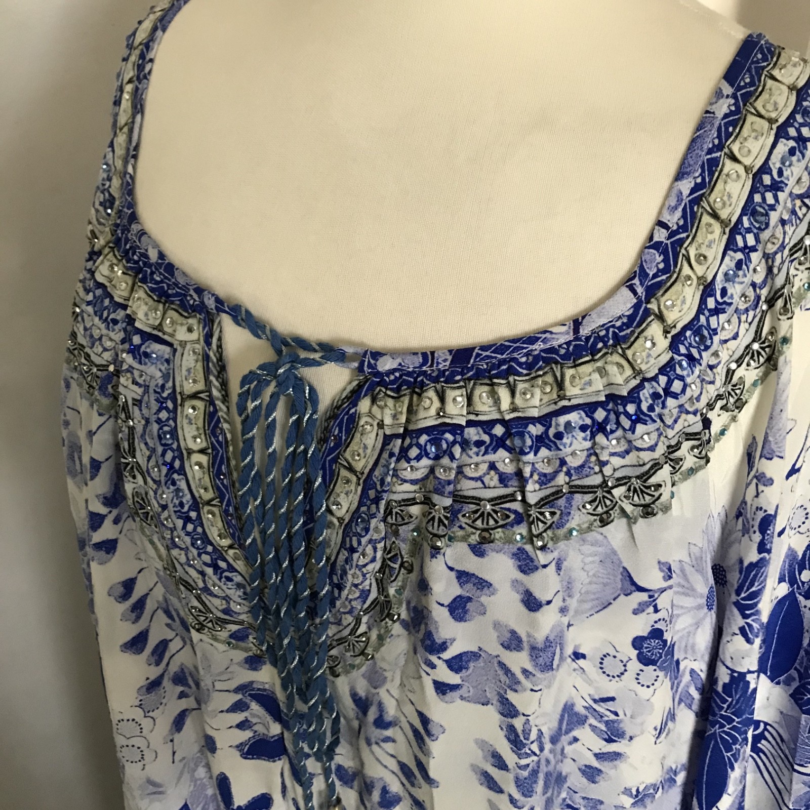 CAMILLA FRANKS BLUE/WHITE SPLIT FRONT KAFTAN O/S