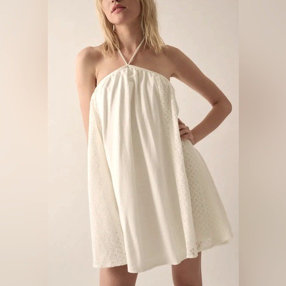 AMYLYNN Poplin Halter Swing Mini Dress in White Size M