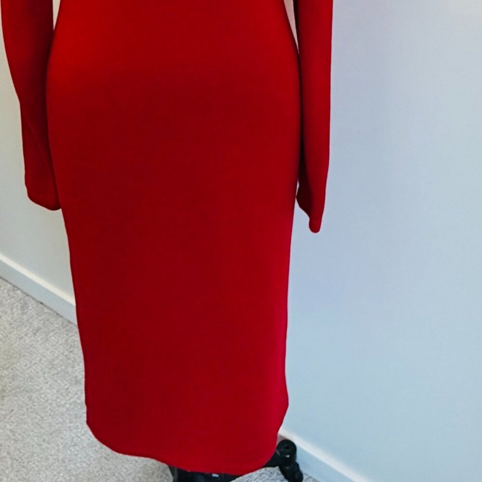 Alice +Olivia DorindaFitted Red Long-Sleeved Off the Shoulder Midi Dress, Size 4